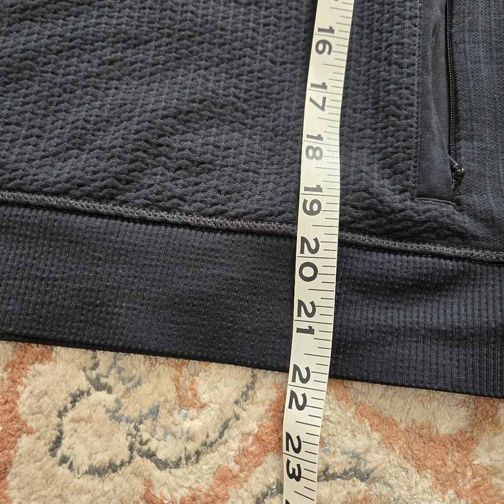 Lululemon Engineered Warmth Half zip Black Top - Picture 11 of 13